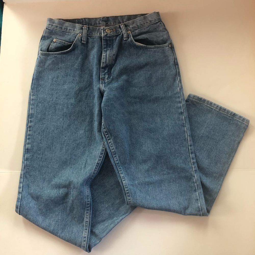 Wrangler Jeans Size 32x30 1/2 Mens Relaxed Fit Blue Straight Leg Denim Pants